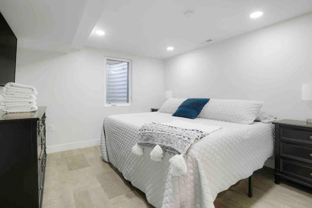 Vila Sleeps 16 - 15 Min/Downtown, 10 Min/Medical Center Aurora Exteriér fotografie