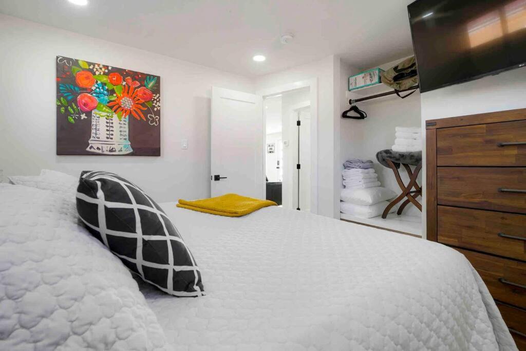Vila Sleeps 16 - 15 Min/Downtown, 10 Min/Medical Center Aurora Exteriér fotografie